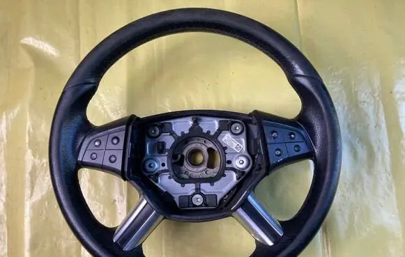 Mercedes-Benz B W245 Steering wheel A1644604303 61932000A