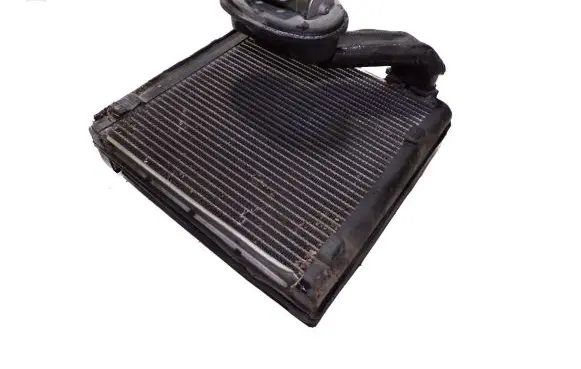 Volkswagen Golf Plus Air conditioning (A/C) radiator (interior) 1K0820679