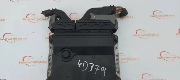 Toyota Avensis T270 Engine control unit/module 8966105D22 MB2759001921