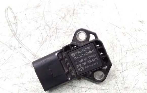 Audi A4 S4 B9 Air pressure sensor 0281002977 03G906051E