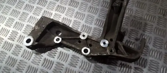 Volkswagen Golf V Front lower control arm/wishbone 1k0199295e
