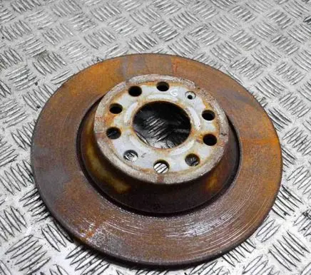 Volkswagen Golf VII Rear brake disc