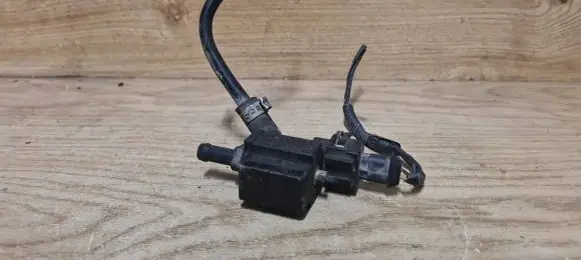 Volvo XC70 Turbo solenoid valve 9470775