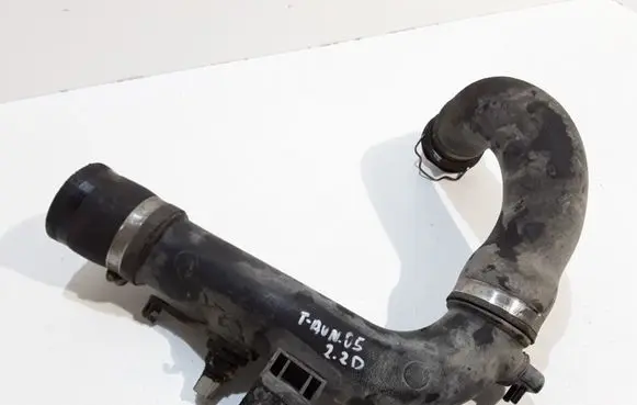 Toyota Avensis T250 Intercooler hose/pipe 173620R010