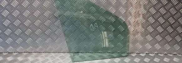 Renault Scenic I Front door vent window glass four-door 