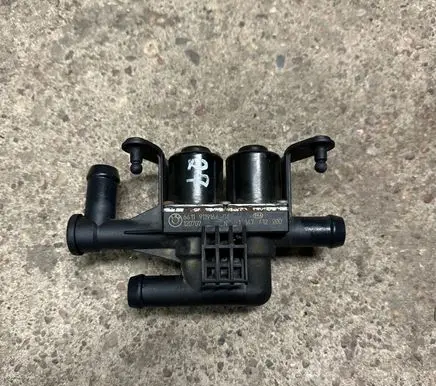 BMW 5 F10 F11 Coolant heater control valve 9119164 1147412200 120707