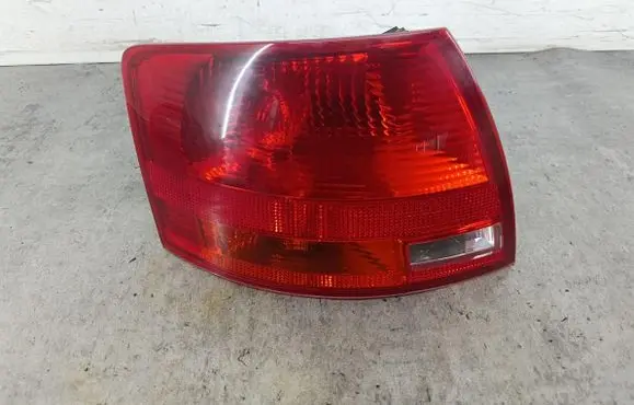 Audi A4 S4 B7 8E 8H Rear/tail lights 8E9945095E