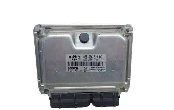 Volkswagen PASSAT B5 Engine control unit/module 038906019KC 0281011204