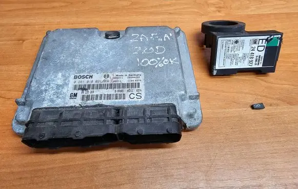 Opel Zafira A Engine control unit/module 0281010021 09133269 24418927