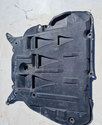 Volvo XC90 Engine splash shield/under tray 30671144