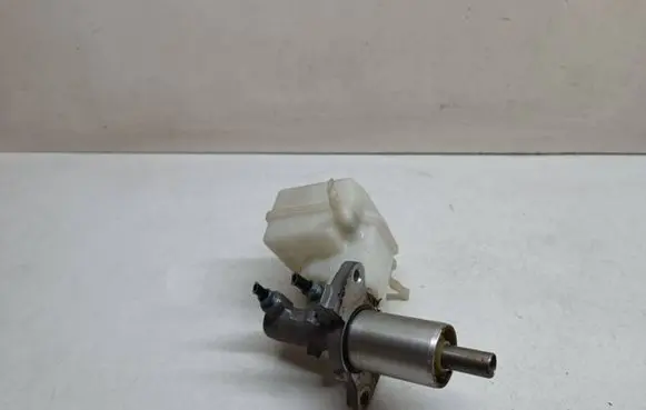 BMW X5 E70 Master brake cylinder 6771718