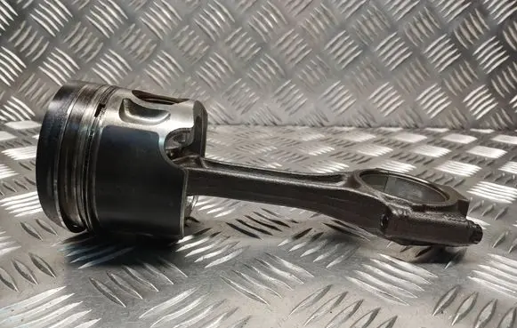 Volkswagen PASSAT B6 Piston with connecting rod 15R0 038G