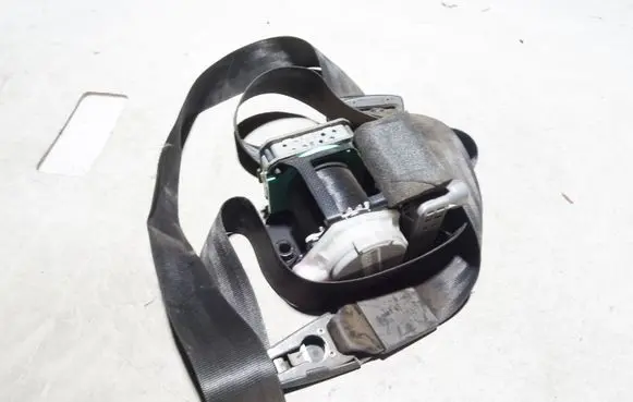 Audi A4 S4 B8 8K Front seatbelt