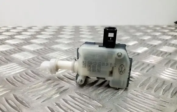 Volkswagen Golf Plus Fuel tank cap lock 5M0810773