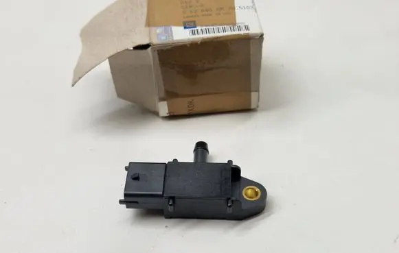Opel Insignia A Exhaust gas pressure sensor 55566186