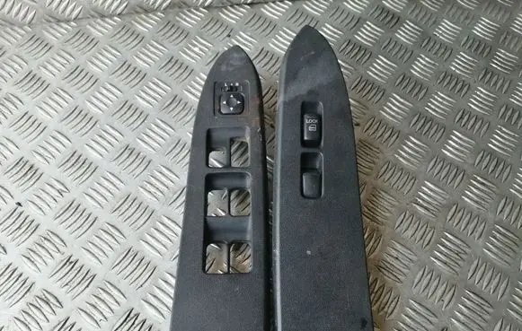 Mitsubishi Galant Front door window switch trim MR400713 MR590871 MR590872