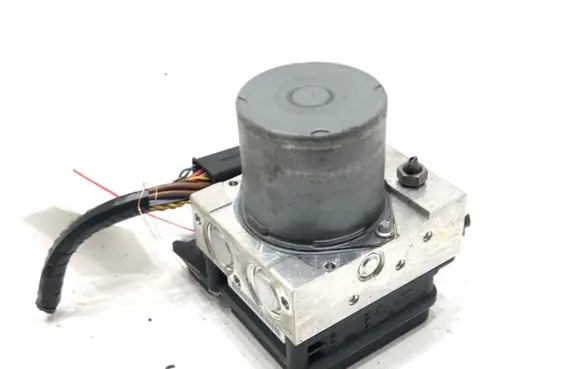 BMW X3 E83 ABS Pump