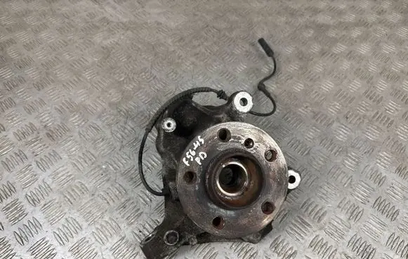 Mini One - Cooper F56 F55 Front wheel hub 6870832