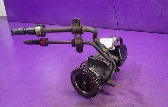 Ford Mondeo Mk III Fuel injection high pressure pump 