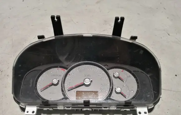 KIA Carens I Speedometer (instrument cluster) 940031D880