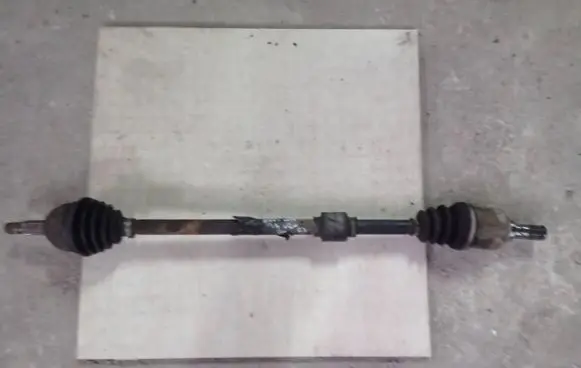 Nissan Note (E11) Front driveshaft