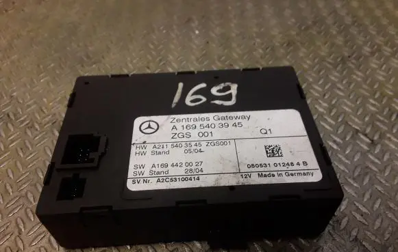 Mercedes-Benz A W169 Gateway control module 1695403945 A1695403945