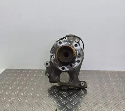 BMW 6 E63 E64 Front wheel hub spindle knuckle 6762018