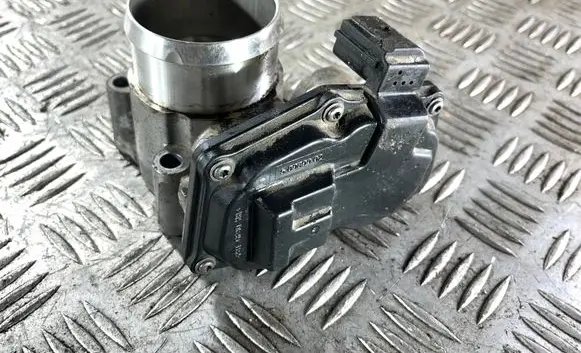 Ford Kuga II Throttle valve 50989002