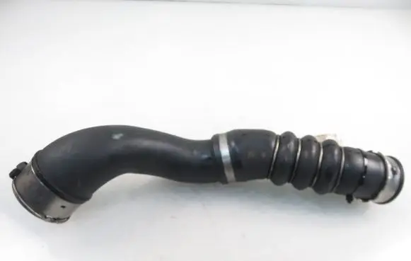 BMW 3 E90 E91 Intercooler hose/pipe 8511739