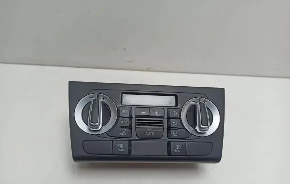 Audi Q3 8U Climate control unit 8U0820043D