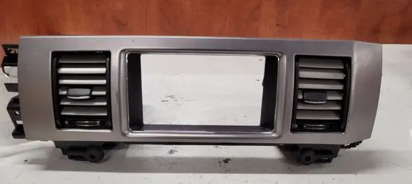 Dash center air vent grill