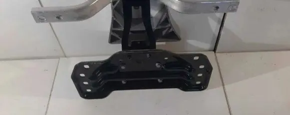 Mercedes-Benz EQC Engine mounting bracket A2932420000 Z030014520
