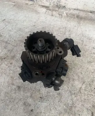 Audi A6 S6 C6 4F Fuel injection high pressure pump 059140755