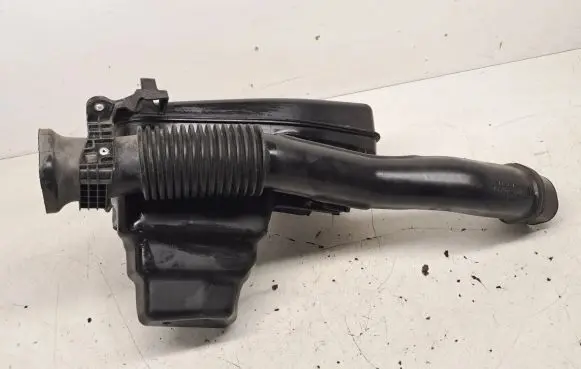 Toyota Prius (XW30) Intake resonator 1789337040