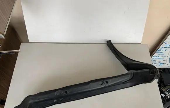 Audi A4 S4 B8 8K Fender end trim 8K0821112A
