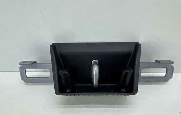 Volvo XC40 Rear door lock loop/hook striker 31484517