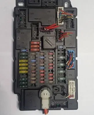 Mini One - Cooper Coupe R56 Fuse module 3455528 6135345552801