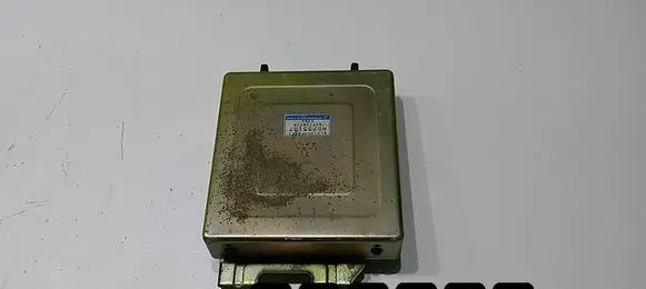 Mitsubishi Galant Engine control unit/module MD755137