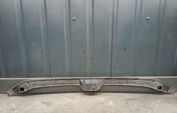 Audi A4 S4 B9 Engine compartment rubber 8w0823124