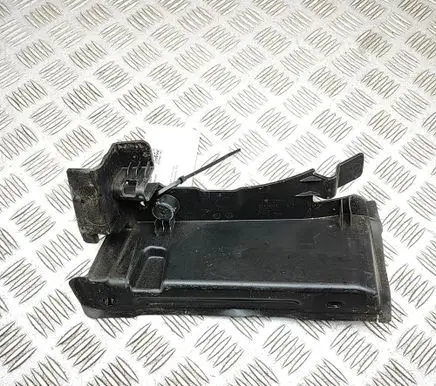 Volvo XC40 Fender end trim 32414316