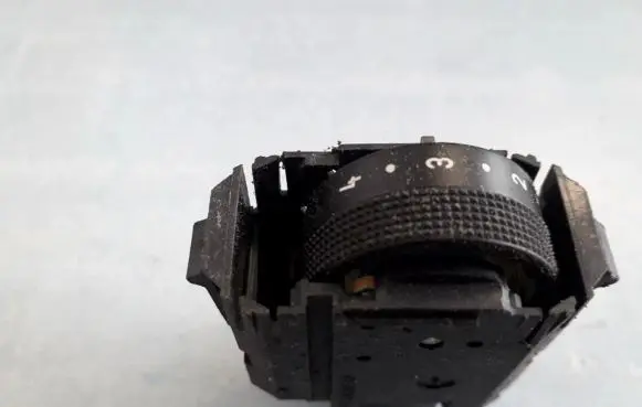 Ford Mondeo MK II Headlight level height control switch 0307851417