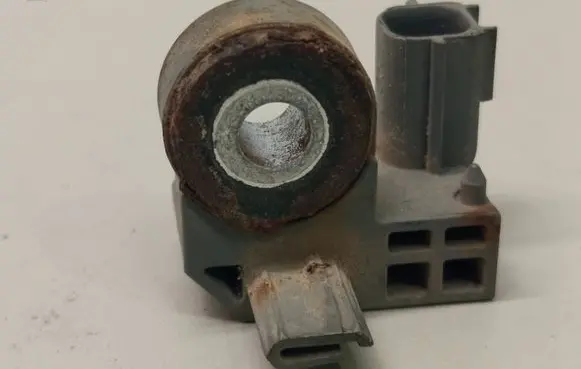 Isuzu D-Max Airbag deployment crash/impact sensor 898156002Y