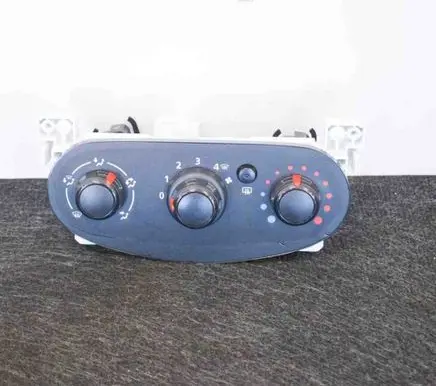 Dacia Sandero Interior fan control switch 