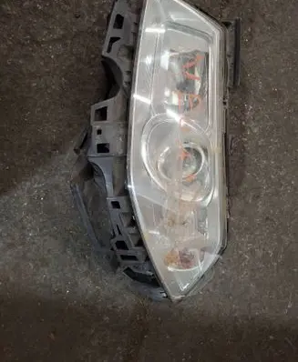 Renault Megane II Headlight/headlamp 8200412741E