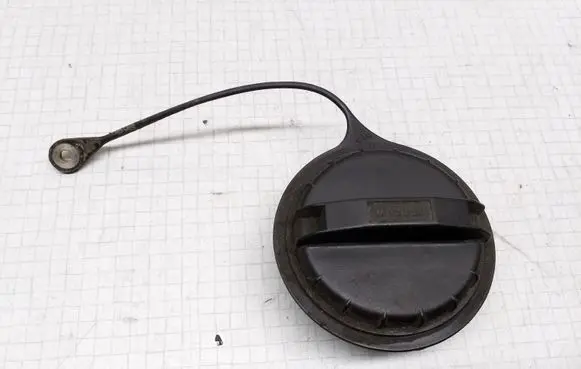 Ford Mondeo MK II Fuel tank filler cap 