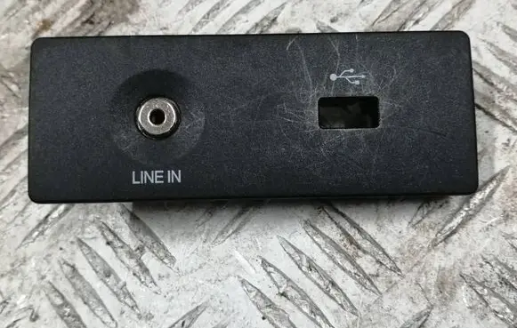Ford Focus AUX in-socket connector CM5T044K62AA EU13