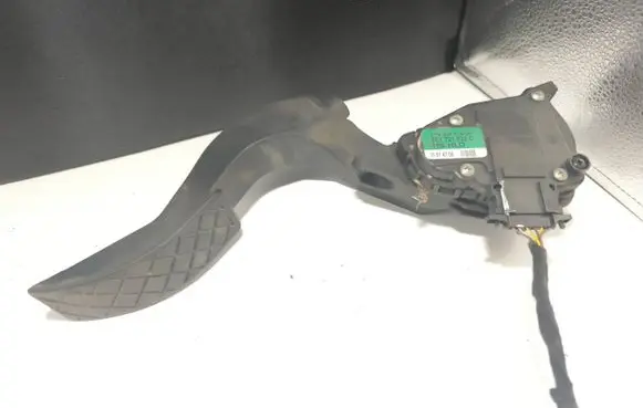 Audi A4 S4 B6 8E 8H Accelerator throttle pedal 8E1721523C 6PV00837505