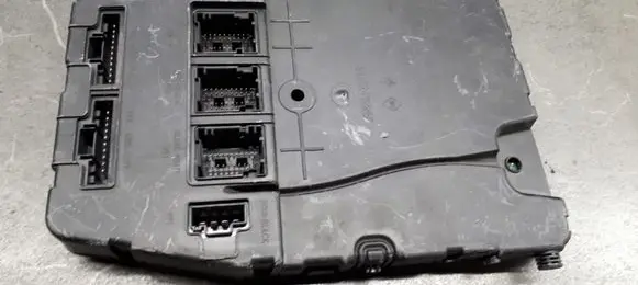 Renault Megane II Fuse box set 8200351183