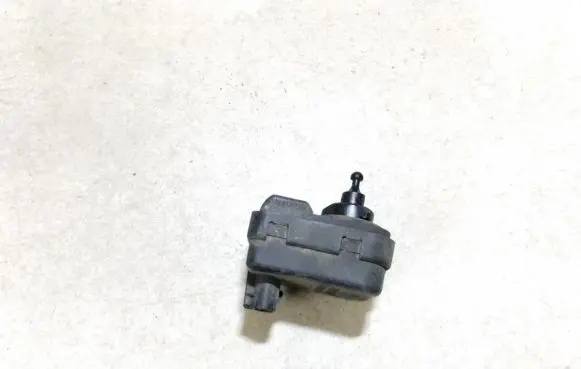 Opel Zafira A Headlight level adjustment motor 