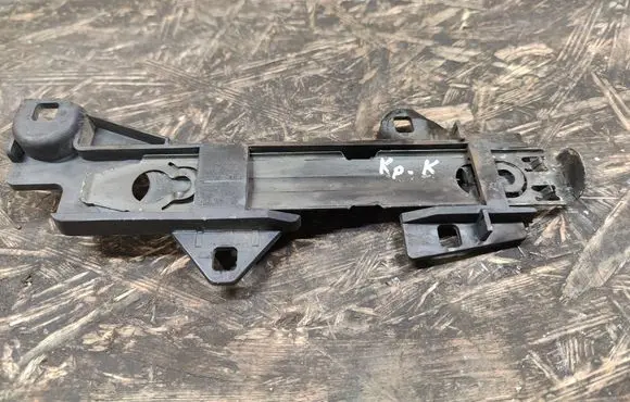 Land Rover Discovery 4 - LR4 Headlight/headlamp mounting bracket